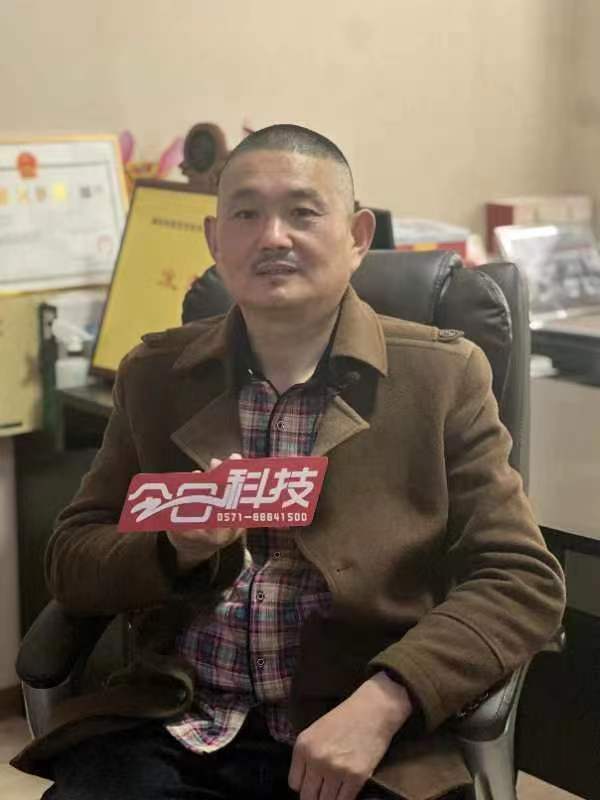 熱烈祝賀湖州申偉東環(huán)?？萍加邢薰竟そ掣缭偕鲜∨_講述扛起木地板行業(yè)售后服務(wù)大旗故事